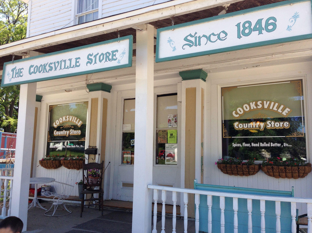 Evansville旅游景点-Cooksville Country Store