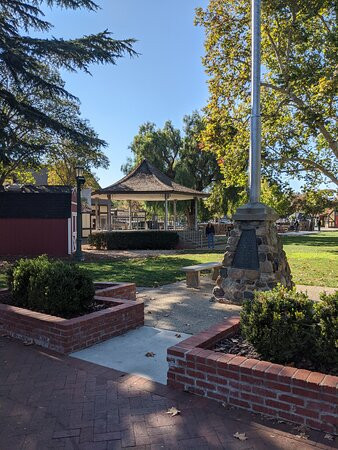 Solvang Park-索尔万必去景点