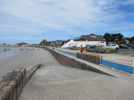 Plage de Tresmeur景点图片