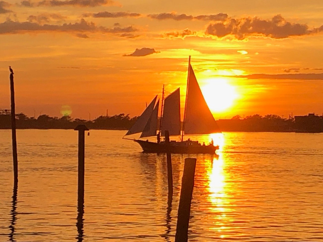 Yacht Rock Charters-Far Rockaway必去景点