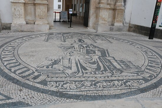 Porta Férrea-科英布拉区必去景点