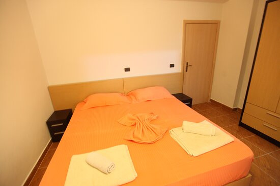 Seasonal Rooms Bunec主图