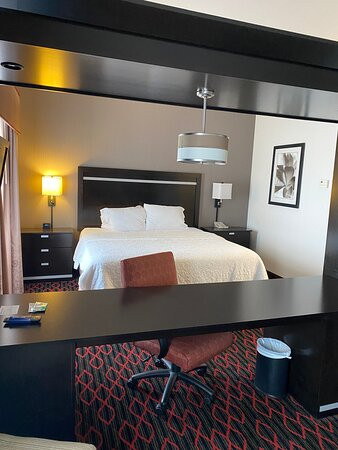 Hampton Inn & Suites by Hilton Red Deer主图