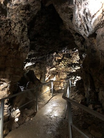 Sontheimer Cave-Heroldstatt必去景点