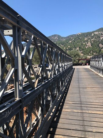 Liquid Bungy-Aradena必去景点