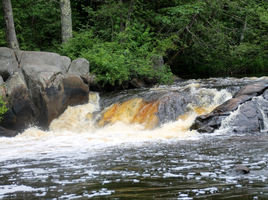Stephenson旅游景点-Dave's Falls County Park