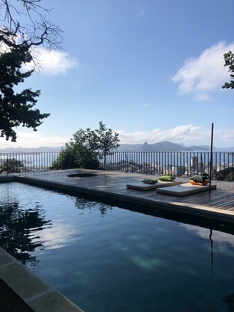 Chez Georges-泳池