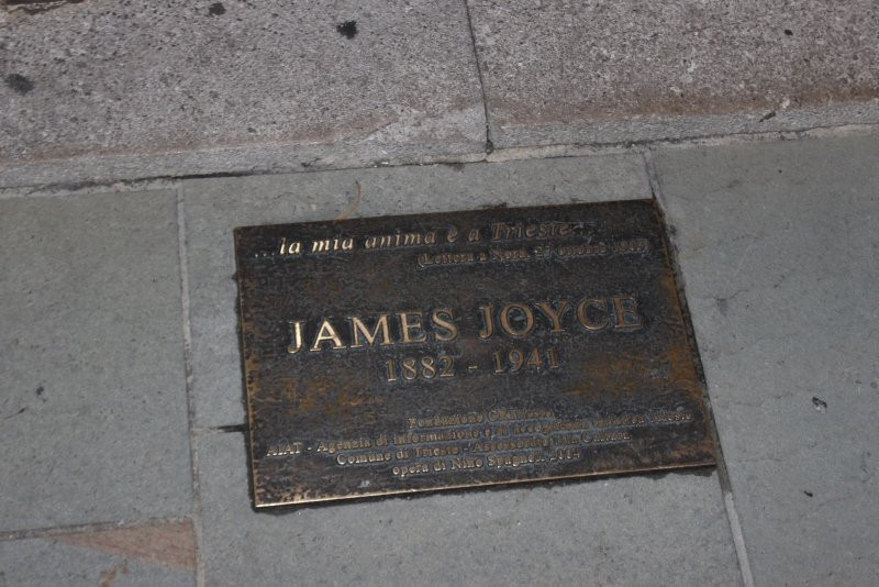Statua di James Joyce-的里雅斯特必去景点