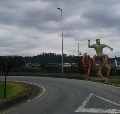 Pele Monument-Tres Coracoes必去景点