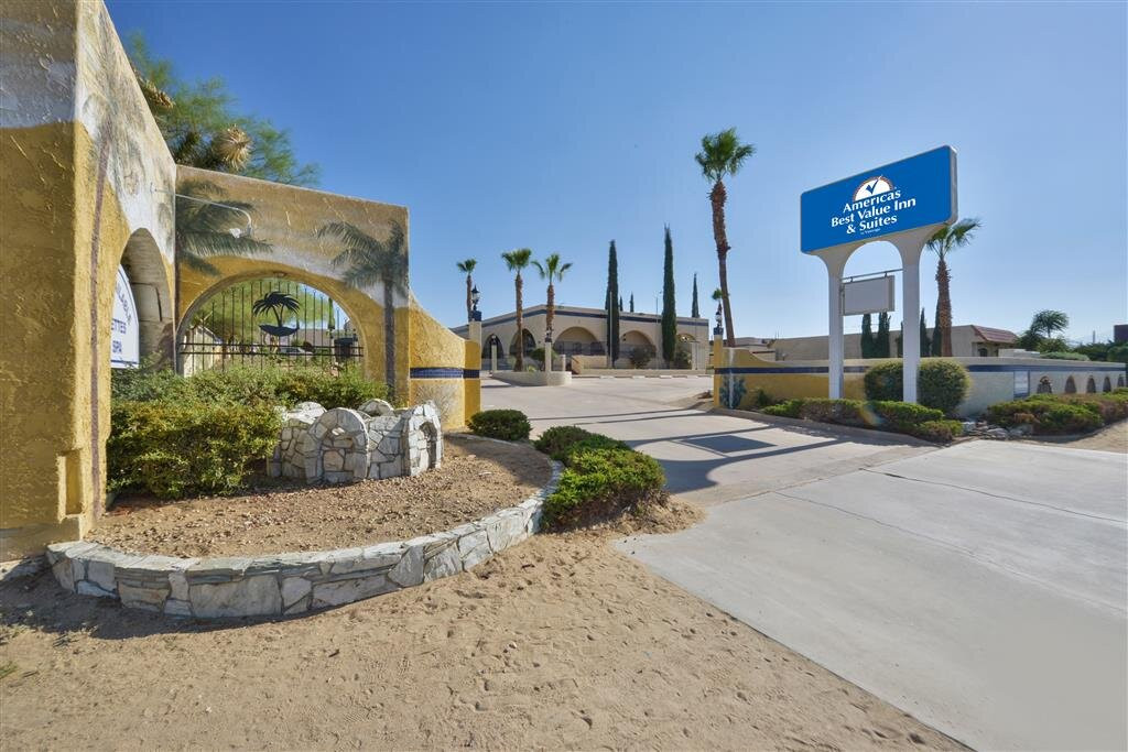 Americas Best Value Inn & Suites Joshua Tree National Park主图