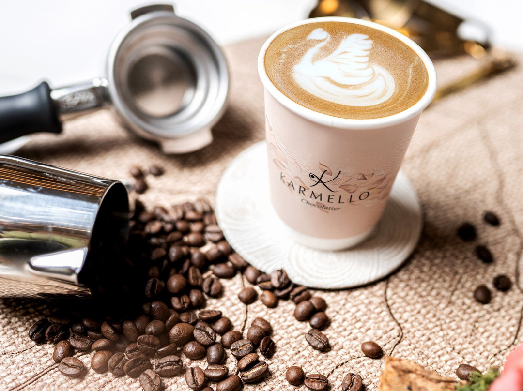 Al-Khisah餐馆和美食-Karmello Chocolatier