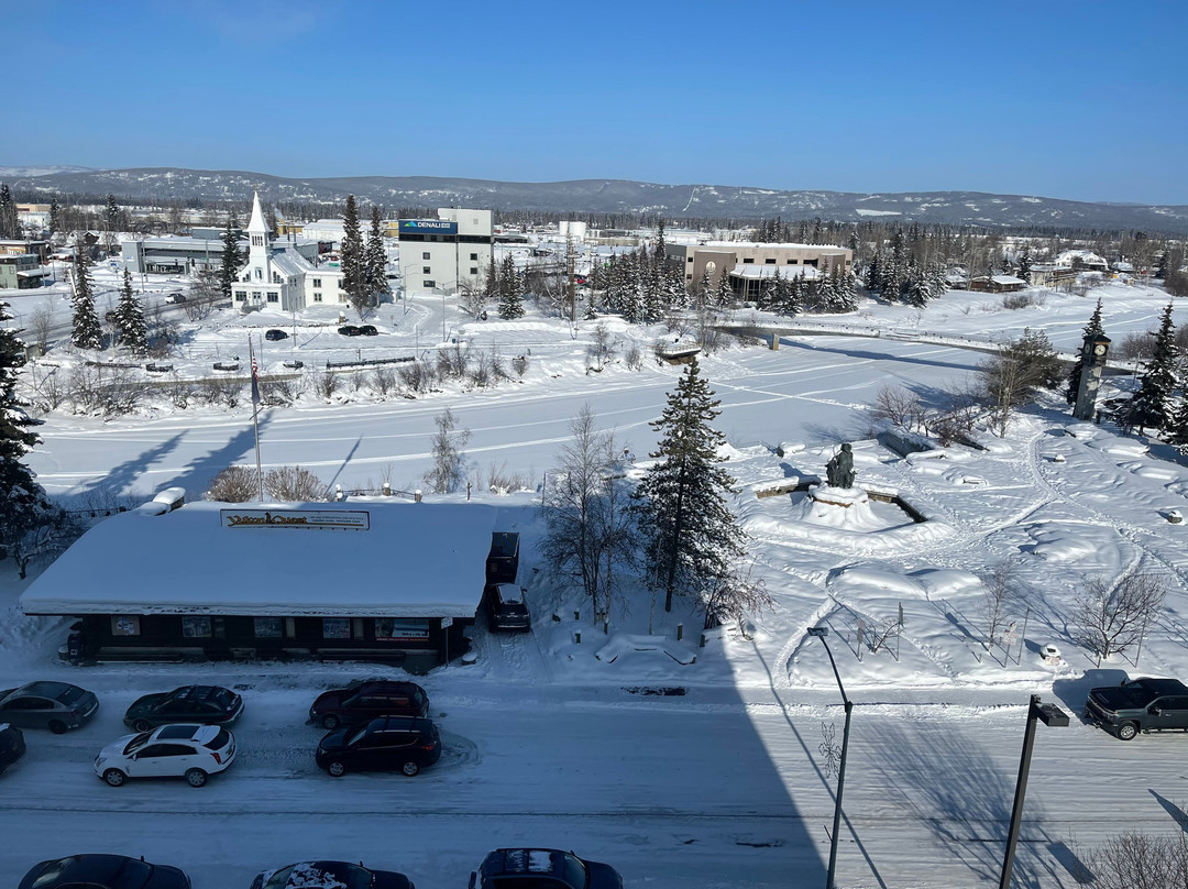 费尔班克斯万豪春季山丘套房酒店主图