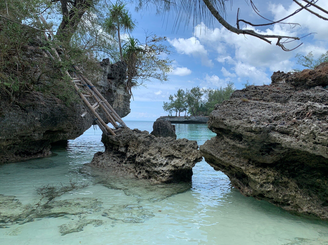 Selayar Beach景点图片