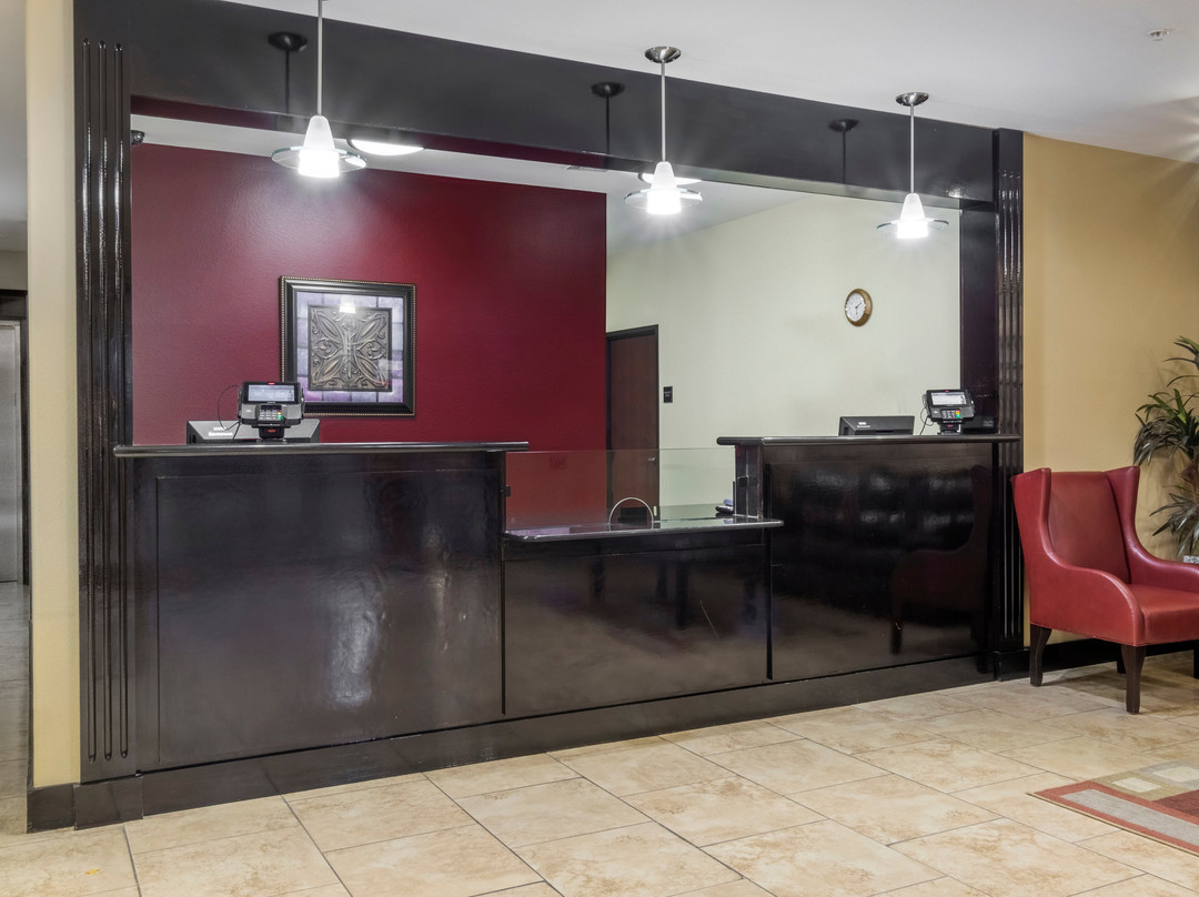 Red Roof Inn & Suites Lake Charles主图