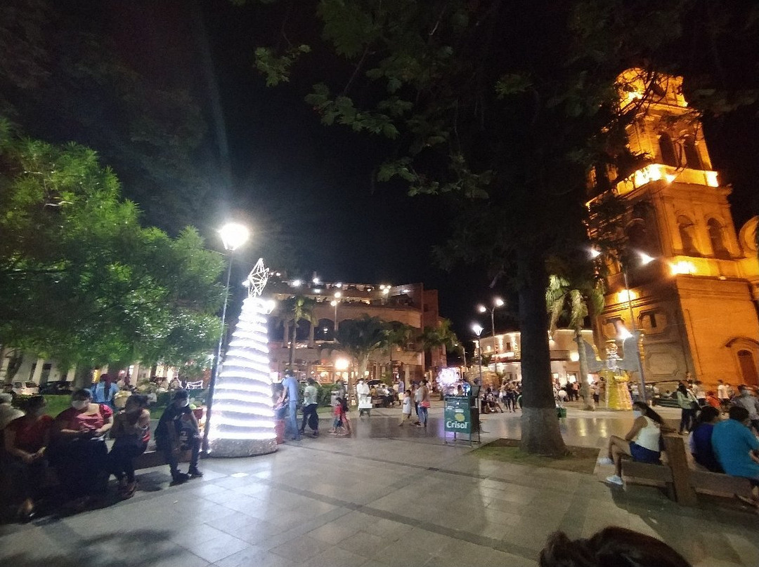 9 月24 日广场-圣克鲁斯省必去景点