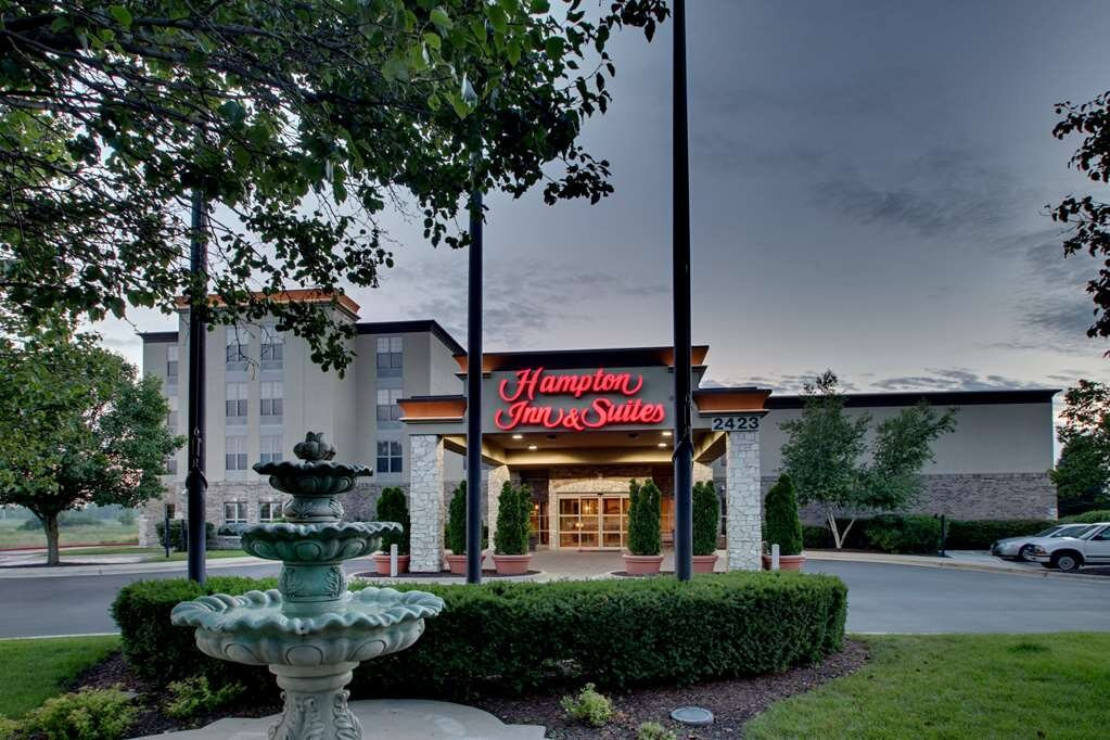 Hampton Inn & Suites Chicago Aurora主图