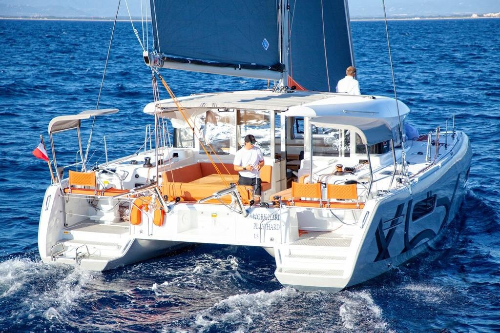 Ibiza Catamaran-San Antonio Bay必去景点