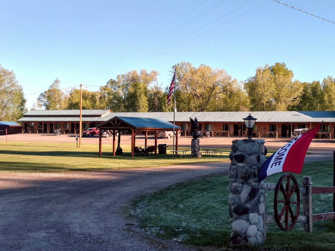 Chama River Bend Lodge主图