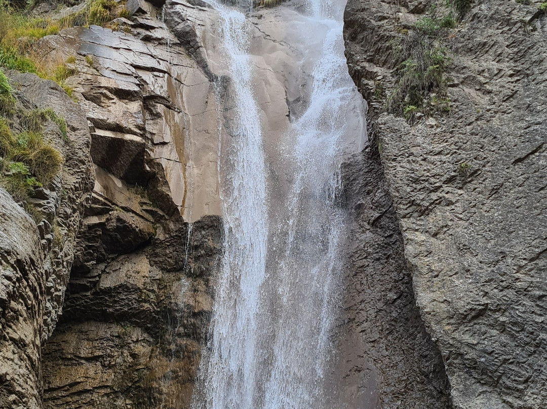 Cascade de l'Arpenaz-萨朗什必去景点