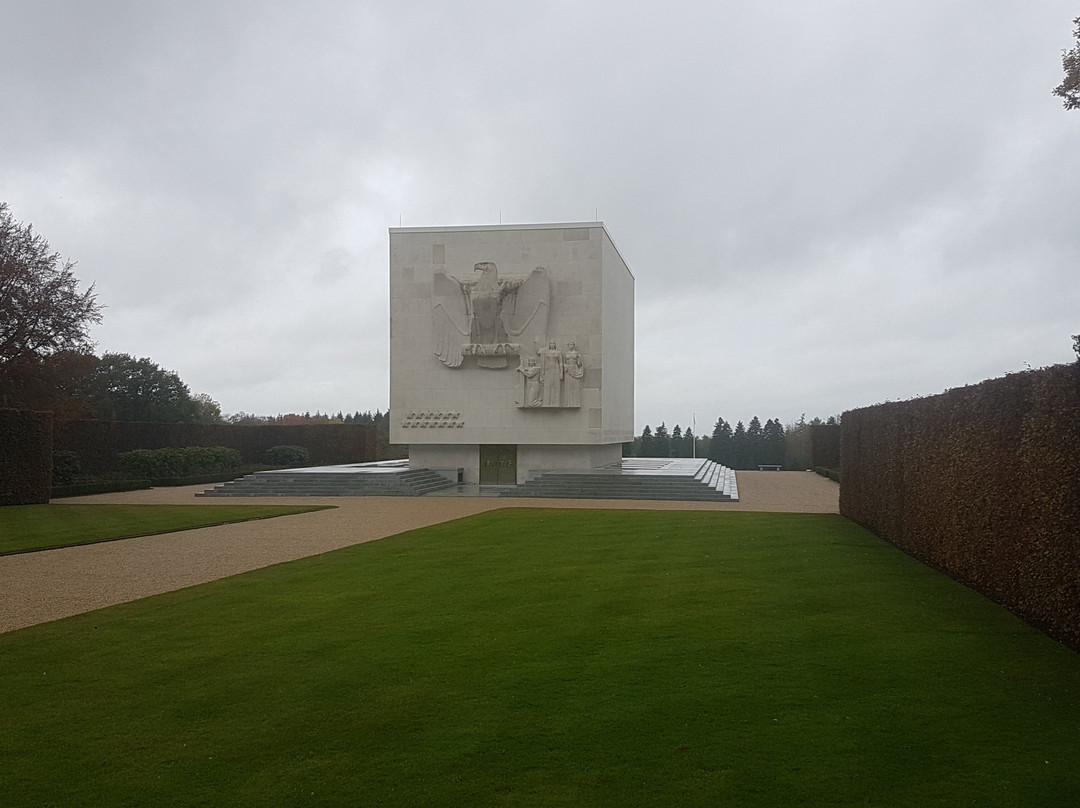 Ardennes American Cemetery and Memorial-Neupre必去景点
