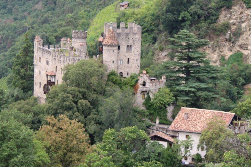 Castel Fontana景点图片