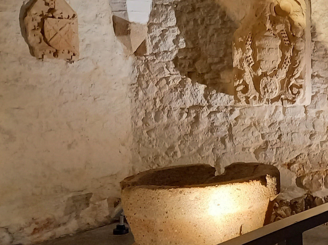 Scriptorial d'Avranches, musee des manuscrits du Mont Saint-Michel-阿夫朗什必去景点