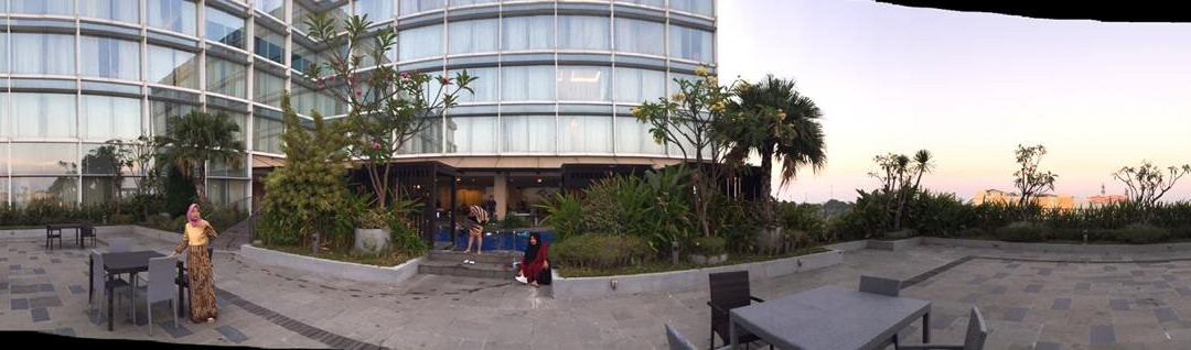 The Luxton Cirebon Hotel & Convention主图