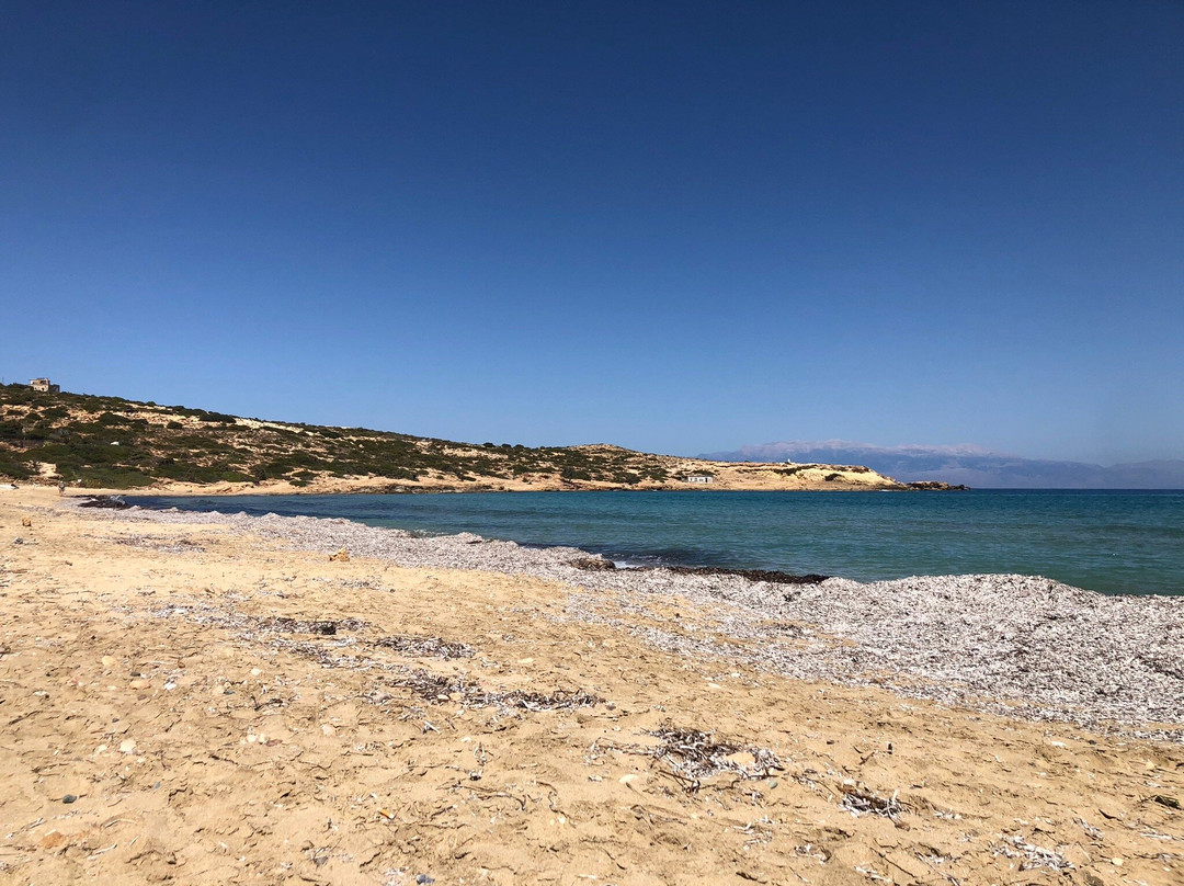 Sarakiniko Beach景点图片