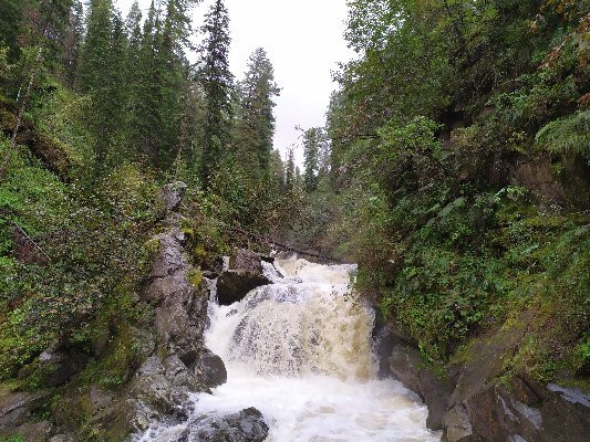 Cascading Waterfalls Third River景点图片