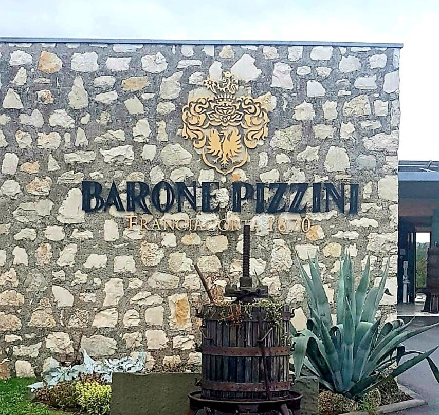 Barone Pizzini景点图片
