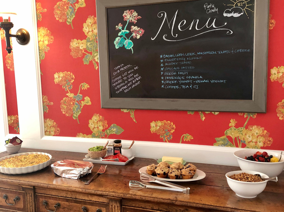 Margin Street Inn主图