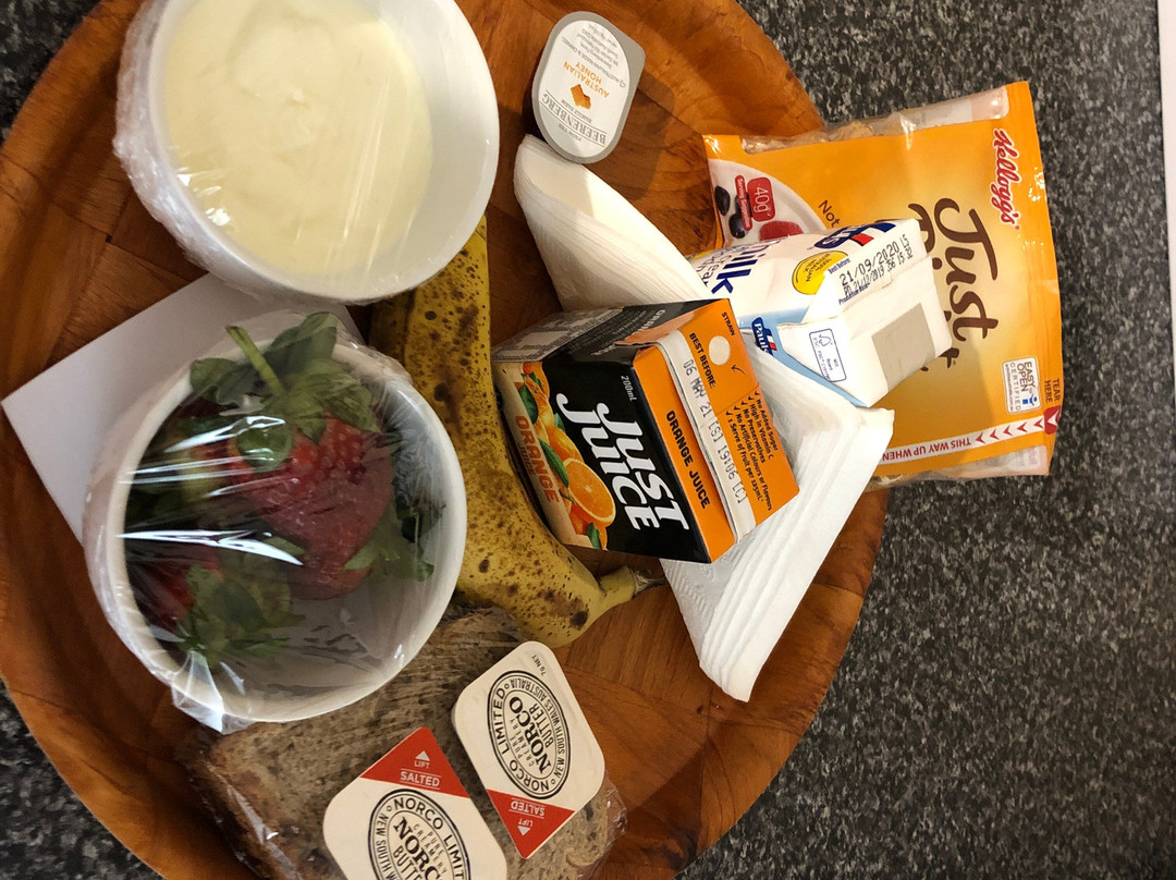 红新月汽车旅馆主图