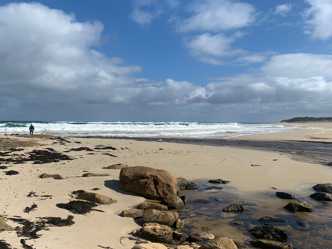 Margaret River Mouth Beach景点图片