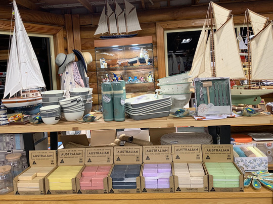 Log Cabin General Store Bicheno-比奇诺必去景点