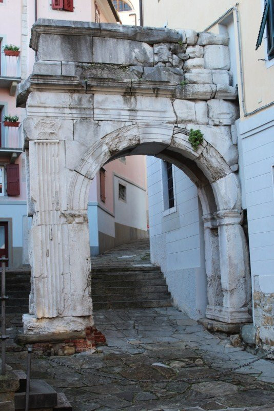 Arco di Riccardo-的里雅斯特必去景点