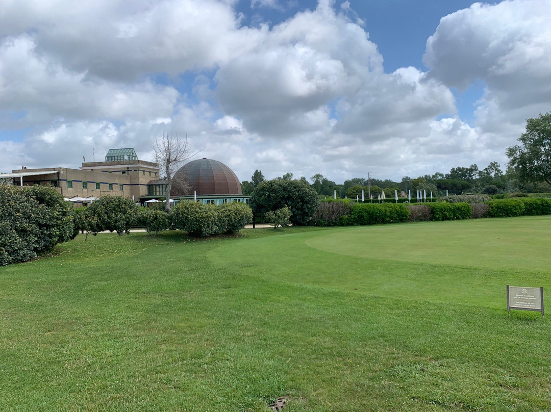 Cosmopolitan Golf & Country Club景点图片