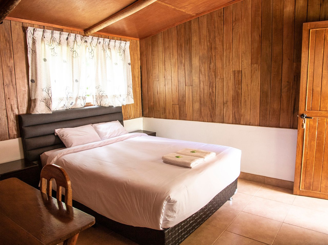 Mandor-温泉镇必去景点