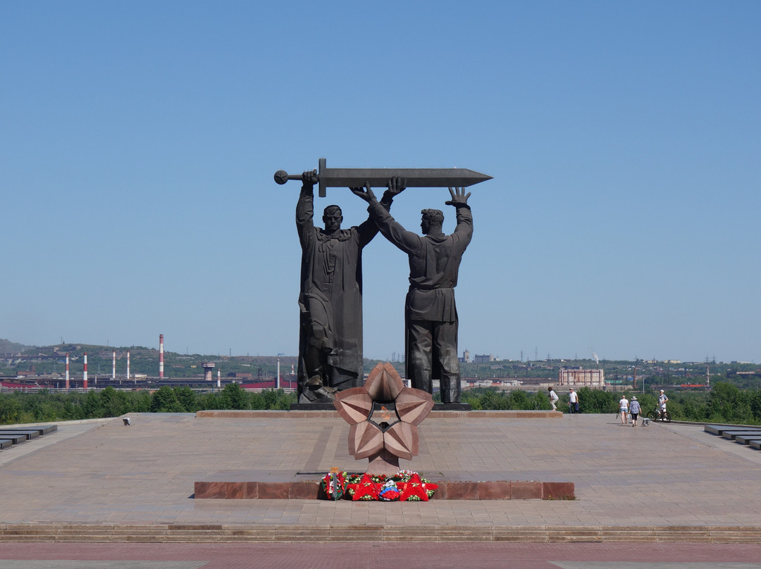 Tyl - Frontu Monument-Magnitogorsk必去景点