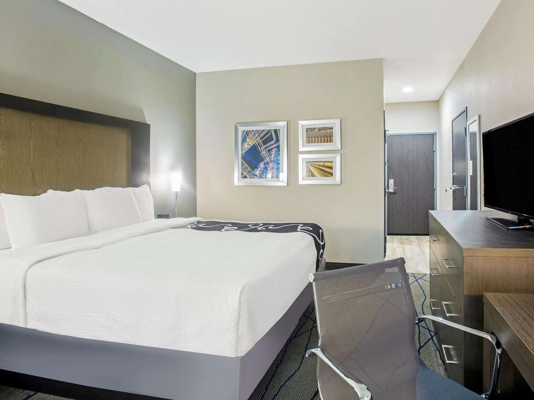 La Quinta Inn & Suites by Wyndham Ponca City主图