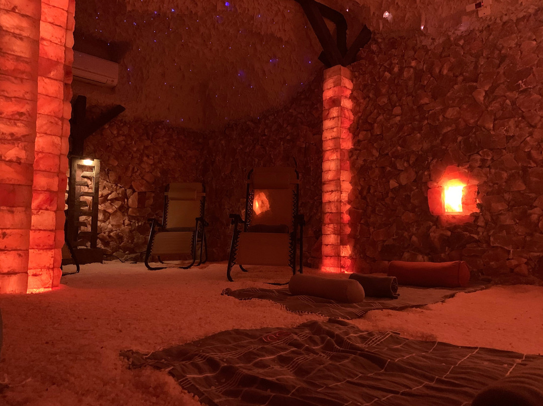 Sol Himalayan Salt Cave and Spa-Evans必去景点