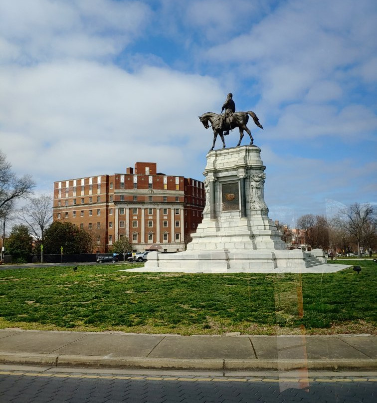 Monument Avenue-里士满必去景点