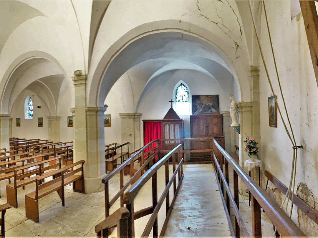 Eglise Saint-Jean de l'Habit-Guesnes必去景点