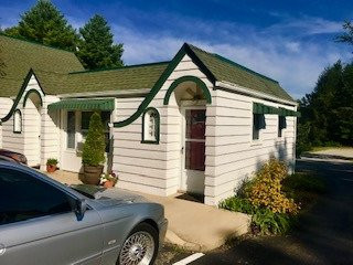 The Pine Tavern Lodge主图