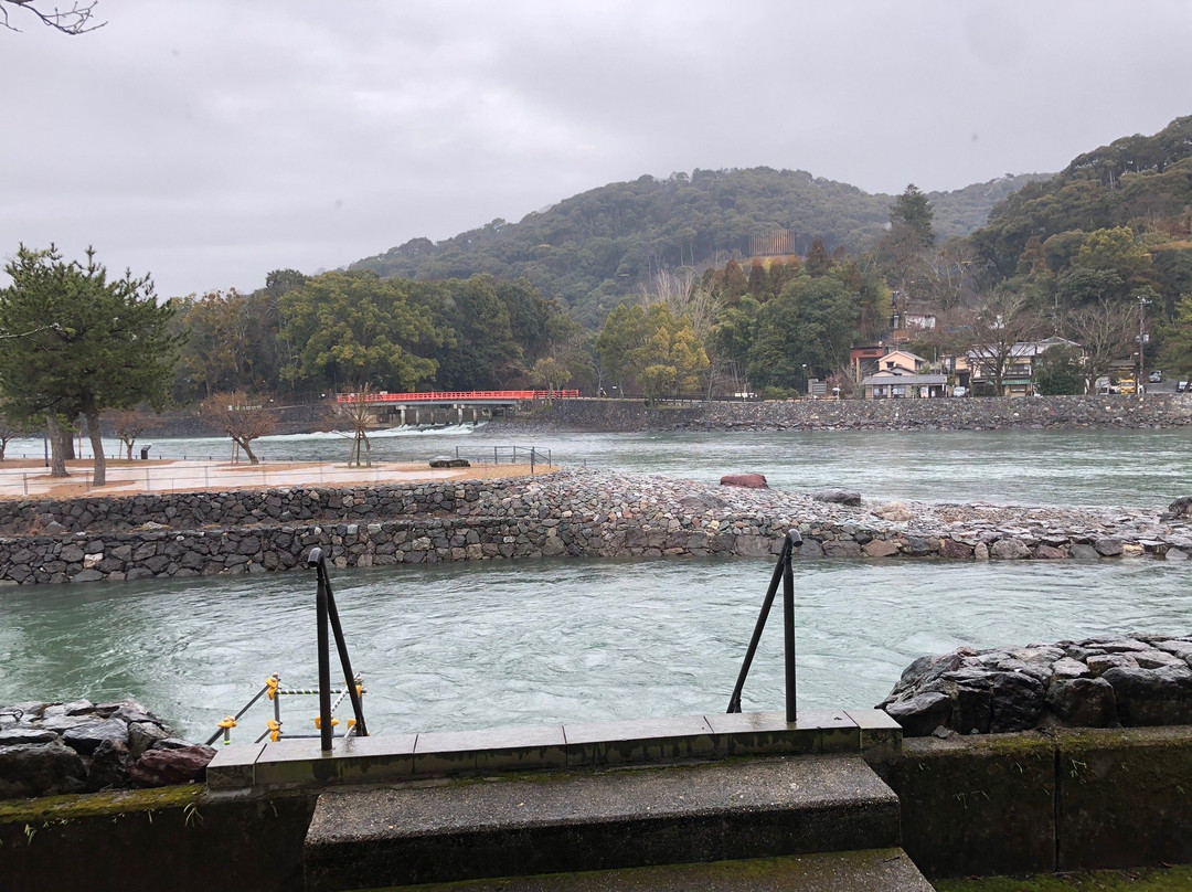 ステーキ割烹 花やしき