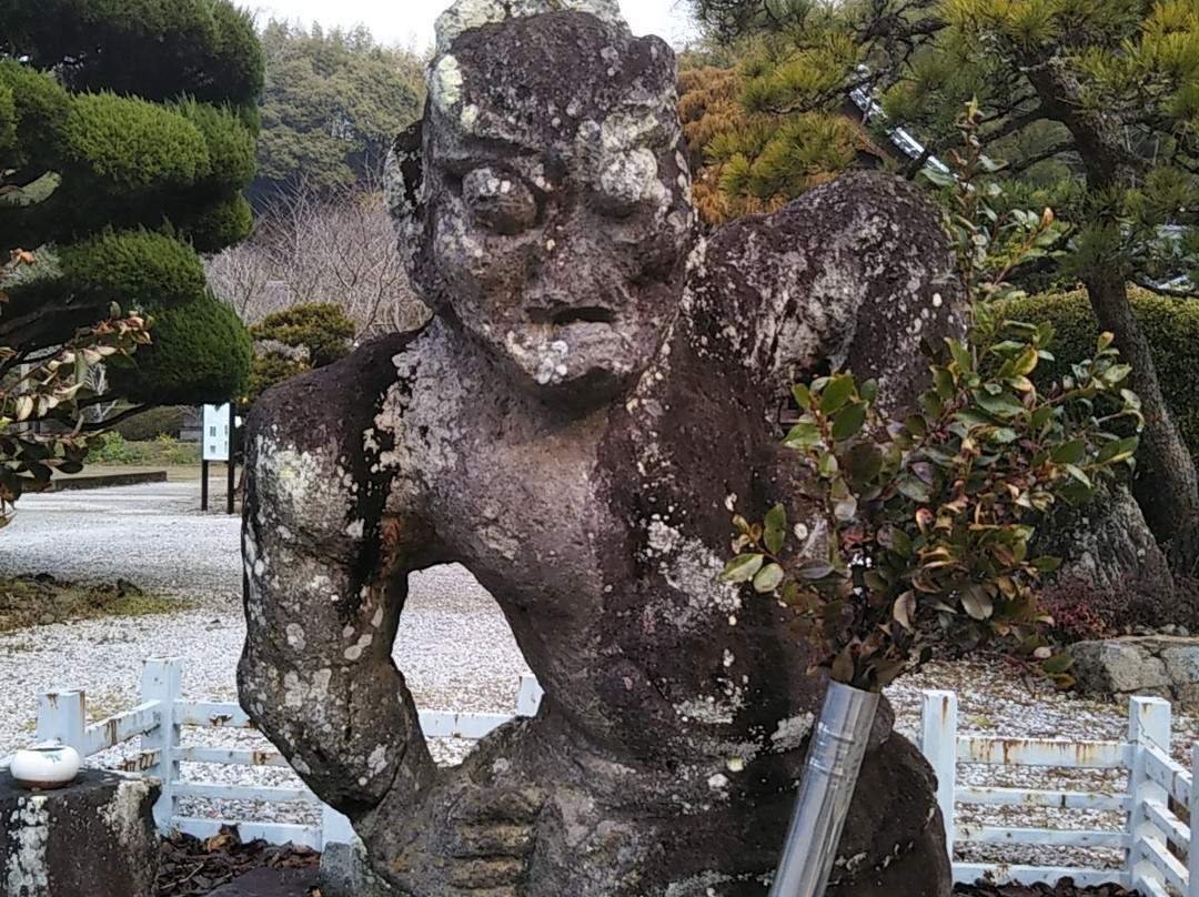 Kihara Stone Statues景点图片