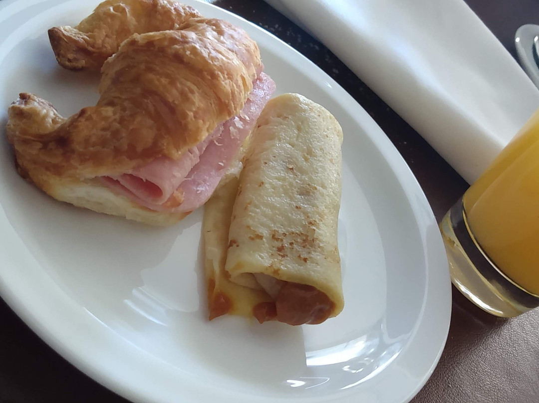 罗斯大厦酒店主图