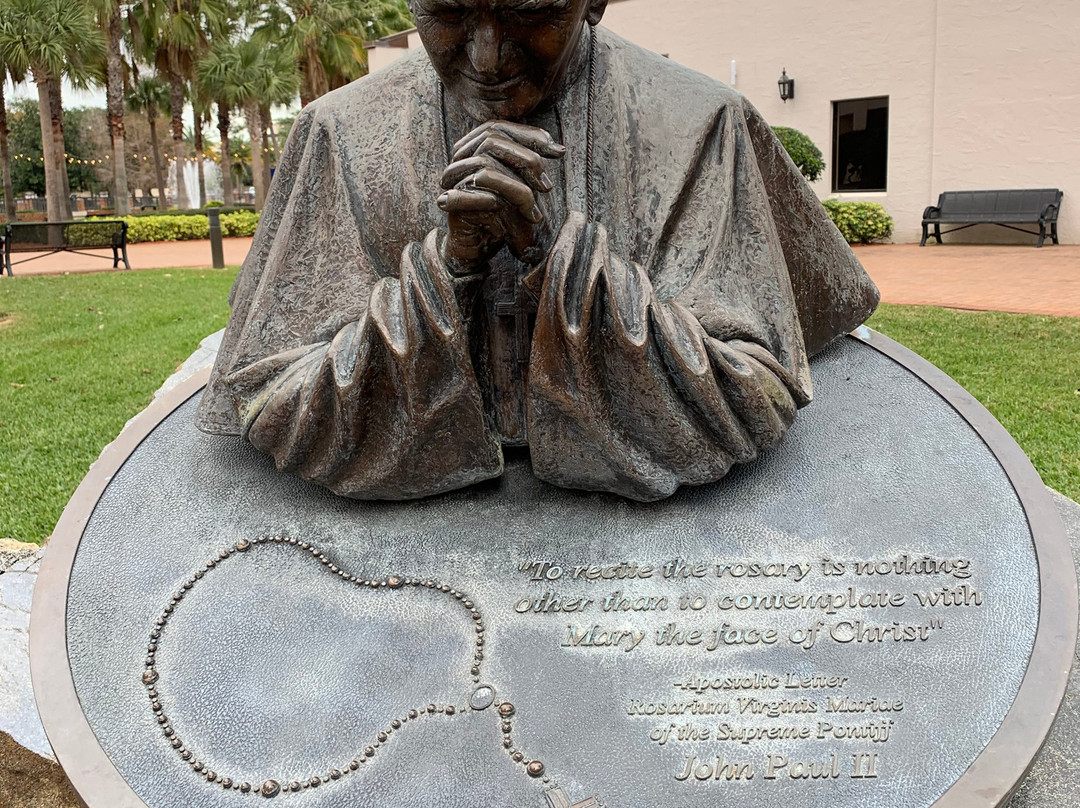 Mary, Queen Of The Universe-奥兰多必去景点