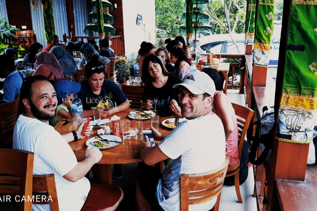 Sakti餐馆和美食-The W Restaurant and Bar