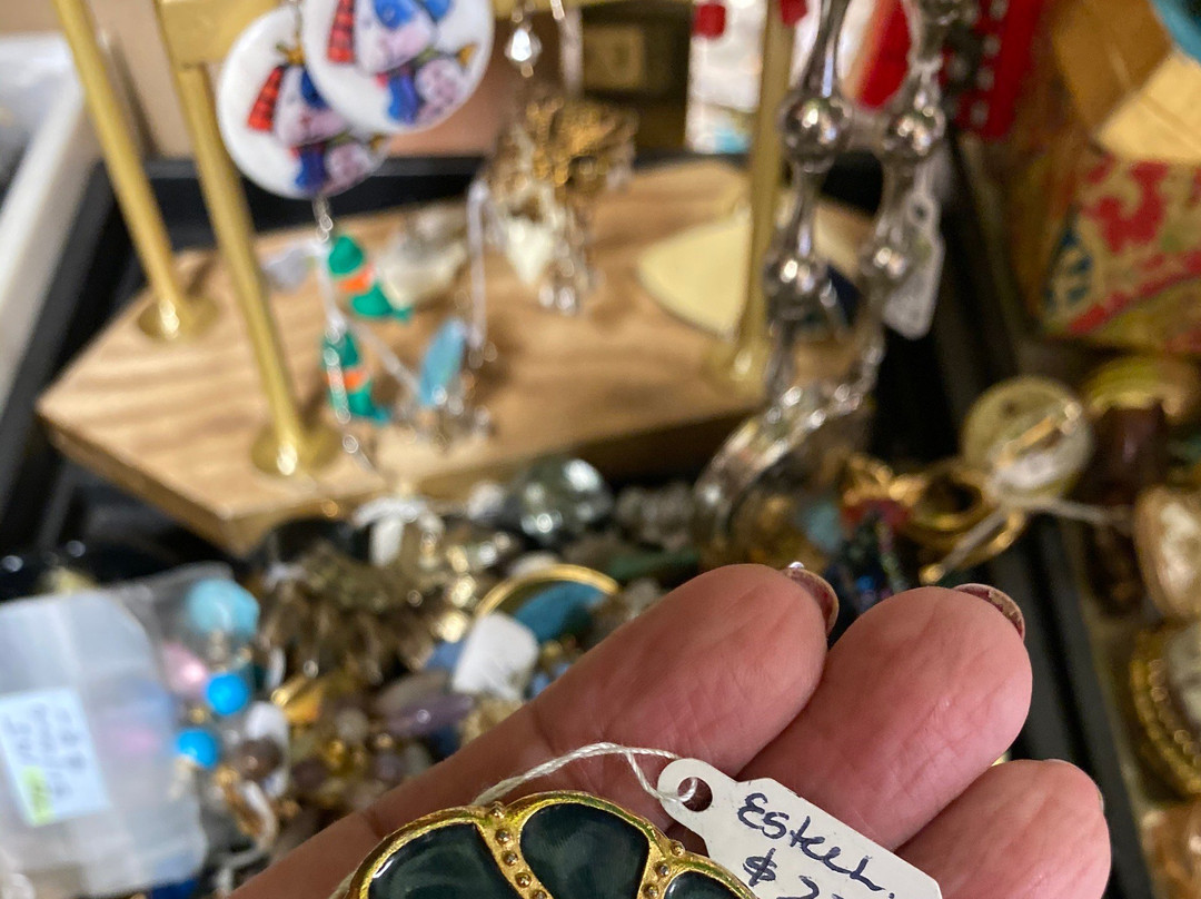 Hillsboro Antique Mall-庞帕诺比奇必去景点