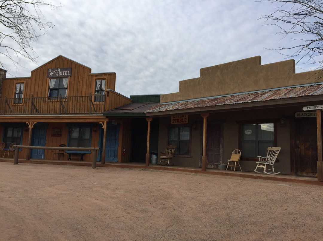 Tombstone Monument Ranch主图